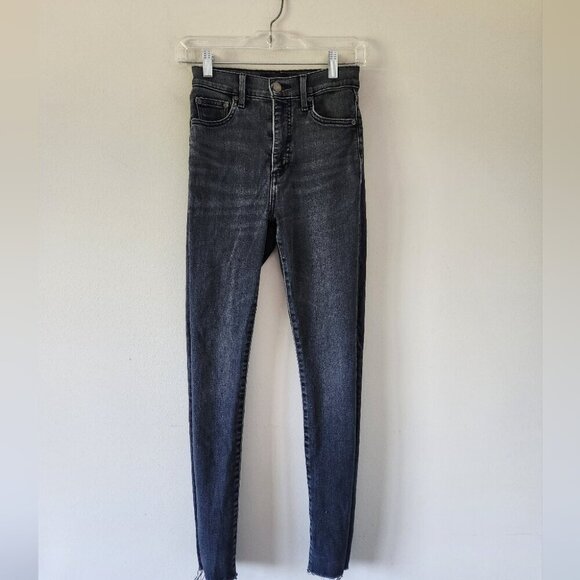 ARITZIA | Denim Forum Lola High Rise Cropped Cutoff Skinny Jeans Gray Sz 25 30L - Picture 4 of 7